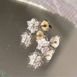 ❤️ 2 Vintage Sterling Silver 925 Cubic Zirconia Stud Post Earring